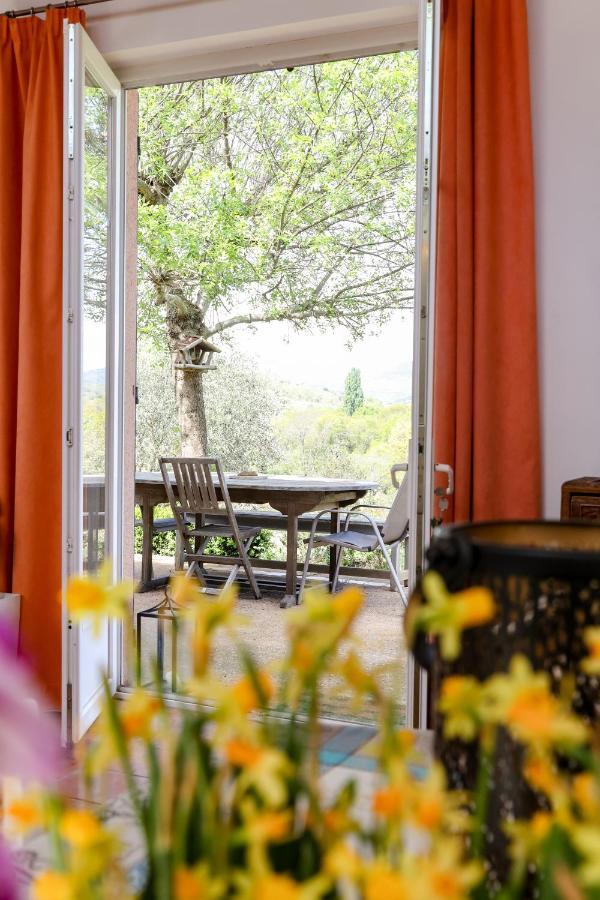 Domaine De Montbarri Bed and Breakfast La Tour-sur-Orb Εξωτερικό φωτογραφία